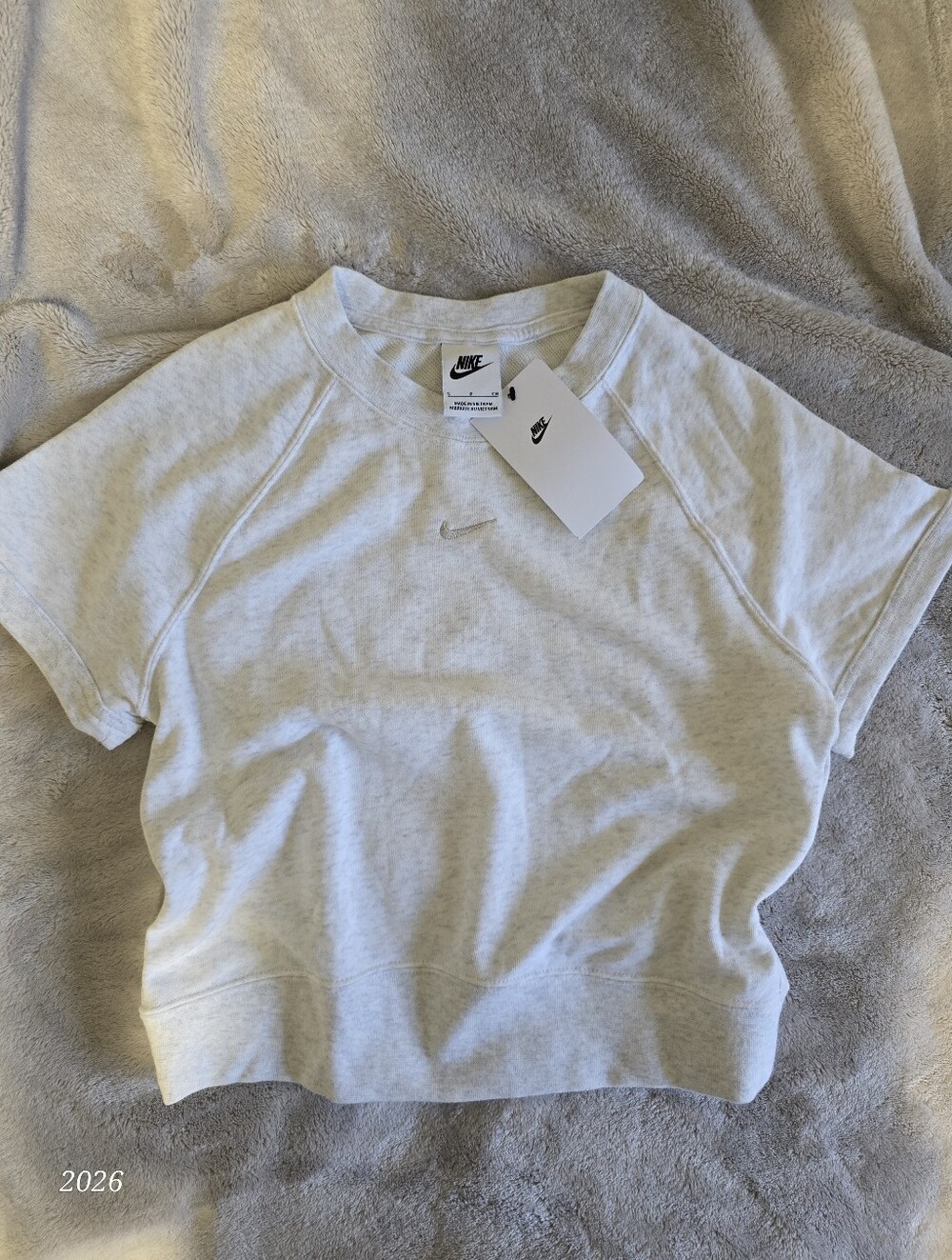 Nike Short-Sleeve Cropped Heather Gray Sweatshirt with Swoosh